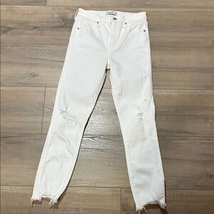 Abercrombie & Fitch The Super Skinny Ankle High Rise White Jeans Size 4R  W27